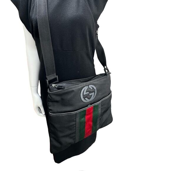 Gucci Black Cross body messenger bag - Picture 1 of 5